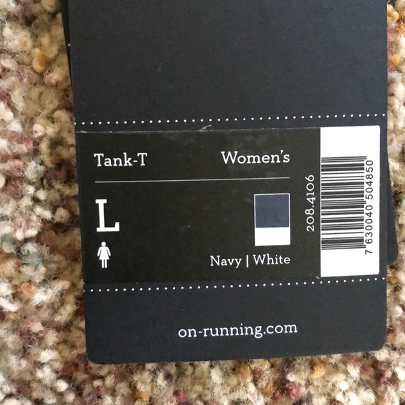 On Cloud tank top - Picture 4 of 4